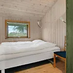Four-bedroom In Dom wakacyjny
