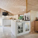 Four-bedroom In Dom wakacyjny *