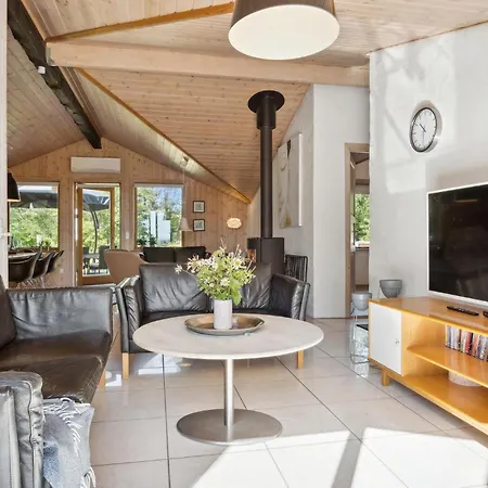Beautiful In With Kitchen *