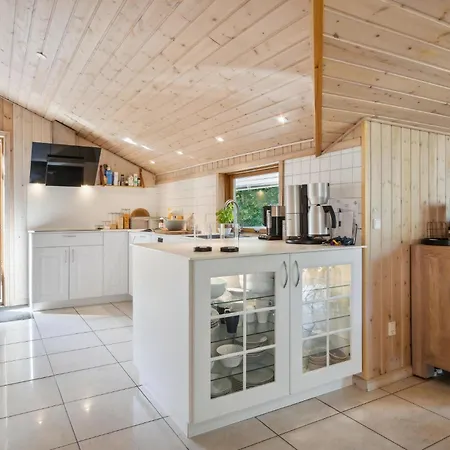 Four-bedroom In Hébergement de vacances *