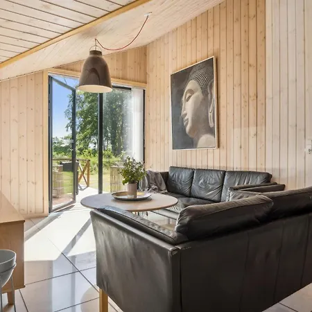 Trevligt Hem I Blåvand Med Bastu