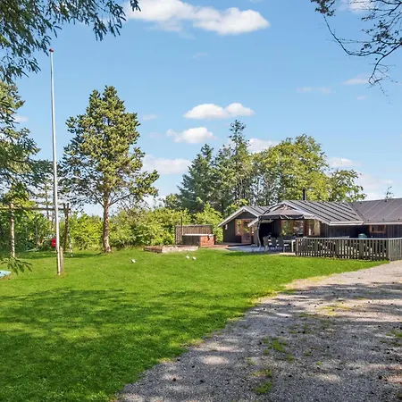 Semesterbostad Trevligt Hem I Blåvand Med Bastu *