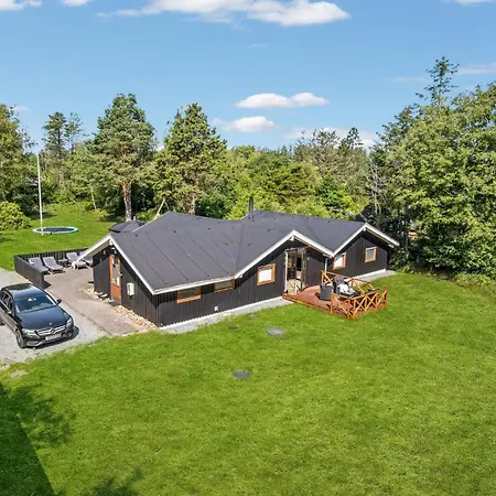 Trevligt Hem I Blåvand Med Bastu